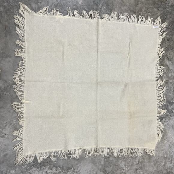 Churchill Weavers White Handwoven throw Baby Blanket Berea Kentucky Fringe 40x40 - Picture 3 of 4